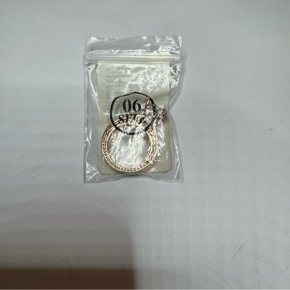 NWT Rose Gold Solitaire Band - Picture 15 of 16